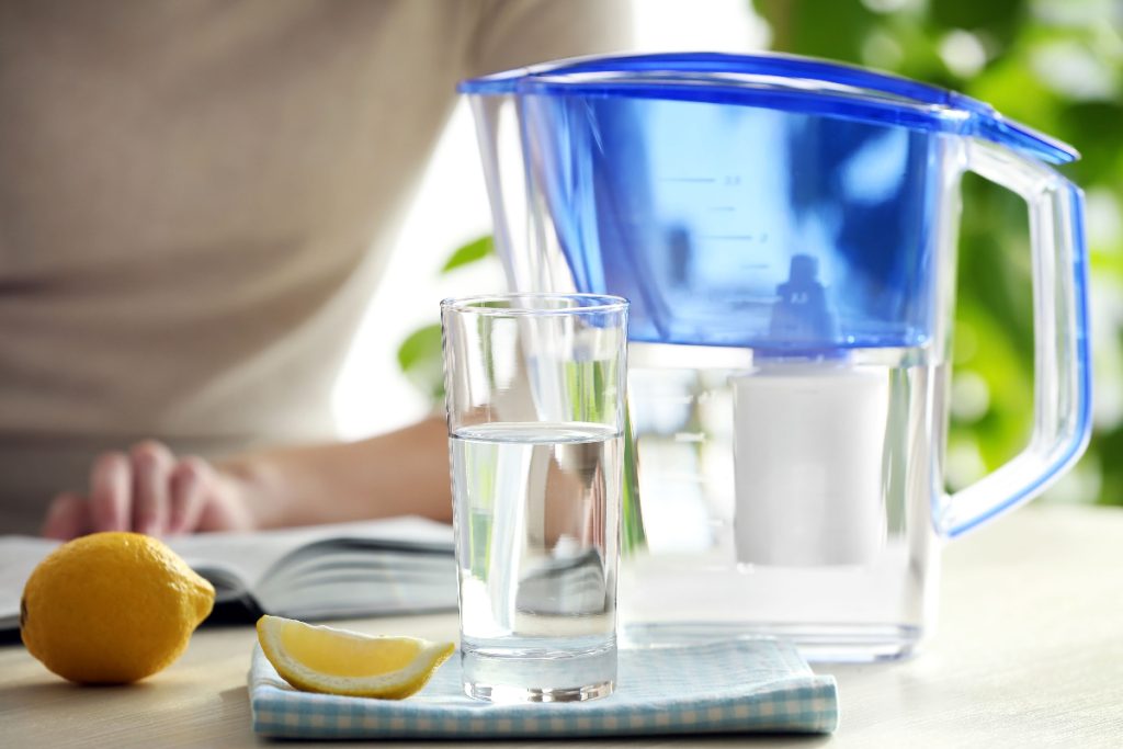 In house water filters vs. pitcher water filters